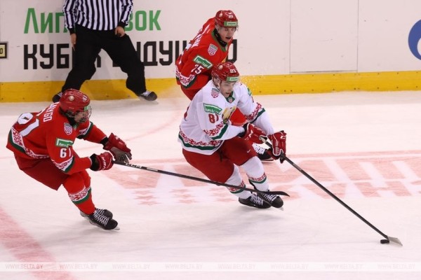 Команда "Беларусь 21" победила молодежную сборную страны на хоккейном Кубке Будущего