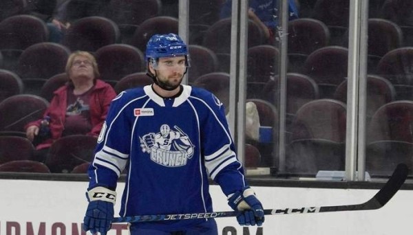 Хоккей.  "Сиракьюз" Ильи Усова выбыл из розыгрыша плей-офф АХЛ
 