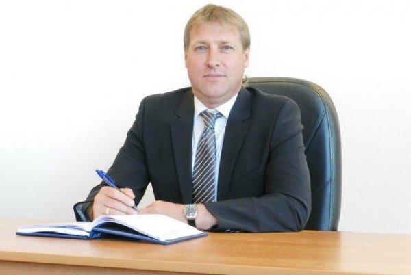 Футбол.  Источник: Нидергаус обещал Гомзе не только деньги, но и контракт с "Шахтером", если "Белшина" проиграет в последнем туре
 