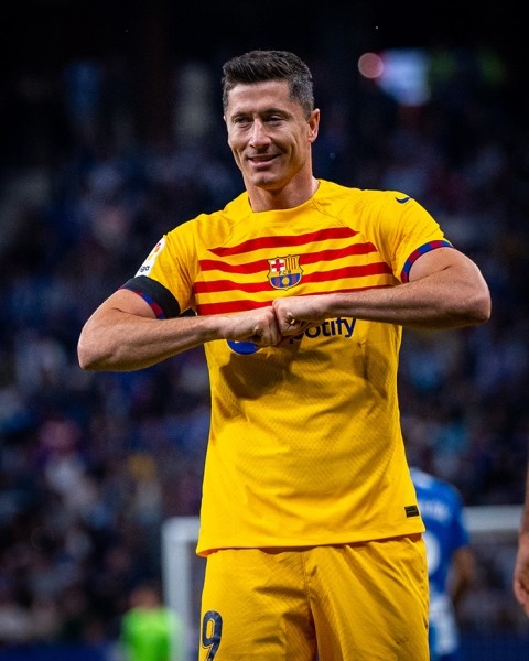 Футбол. "Барселона", обыграв "Эспаньол", досрочно стала победителем чемпионата Испании
Футбол. "Барселона", обыграв "Эспаньол", досрочно стала победителем чемпионата Испании