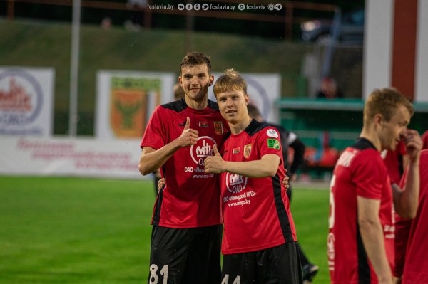 Футбол. "Славия" переиграла "Нафтан" и поднялась на четвертое место
Футбол. "Славия" переиграла "Нафтан" и поднялась на четвертое место