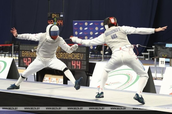 ФОТОФАКТ: Открытый чемпионат Союзного государства по фехтованию в Минске ФОТОФАКТ: Открытый чемпионат Союзного государства по фехтованию в Минске