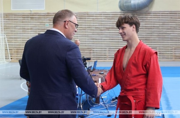В Жлобине стартовал Кубок Беларуси по самбо, который покажет готовность к II Играм стран СНГ