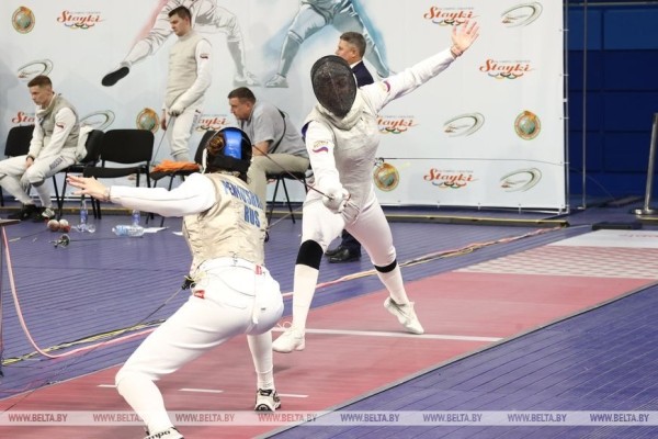 ФОТОФАКТ: Открытый чемпионат Союзного государства по фехтованию в Минске ФОТОФАКТ: Открытый чемпионат Союзного государства по фехтованию в Минске