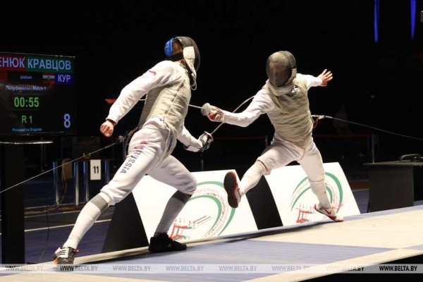 ФОТОФАКТ: В Минске стартовал открытый чемпионат Союзного государства по фехтованию