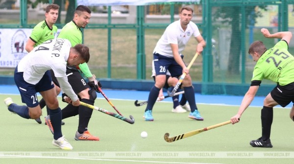 ФОТОФАКТ: ХК "Минск" и ХК "Строитель" из Бреста отыграли третий матч финальной серии чемпионата Беларуси по хоккею на траве