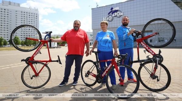 "Возьмите меня. Я - Смирнов!". История легендарной династии белорусских велоспортсменов "Возьмите меня. Я - Смирнов!". История легендарной династии белорусских велоспортсменов