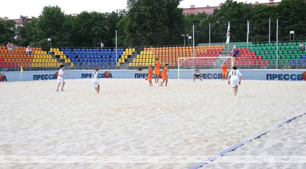 ФОТОФАКТ: Стартовал открытый Суперкубок Союзного государства по пляжному футболу