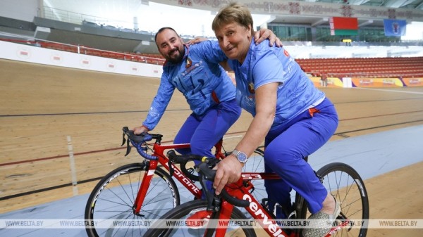 "Возьмите меня. Я - Смирнов!". История легендарной династии белорусских велоспортсменов "Возьмите меня. Я - Смирнов!". История легендарной династии белорусских велоспортсменов