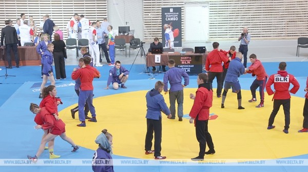 В Жлобине стартовал Кубок Беларуси по самбо, который покажет готовность к II Играм стран СНГ