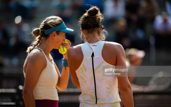 Теннис.  Виктория Азаренко выбыла из борьбы в парном разряде "Ролан Гаррос" на стадии 1/16 финала
 