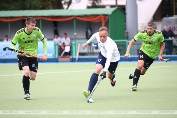 ФОТОФАКТ: ХК "Минск" и ХК "Строитель" из Бреста отыграли третий матч финальной серии чемпионата Беларуси по хоккею на траве