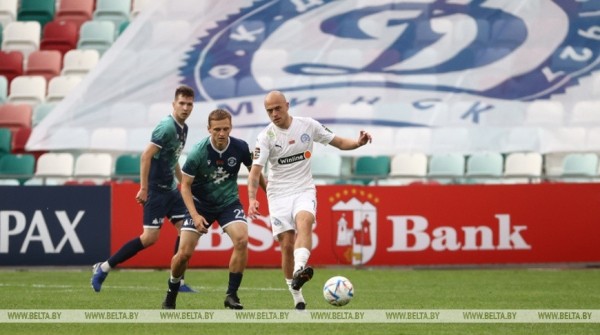 Минчане крупно победили брестчан в динамовском дерби футбольного чемпионата Минчане крупно победили брестчан в динамовском дерби футбольного чемпионата