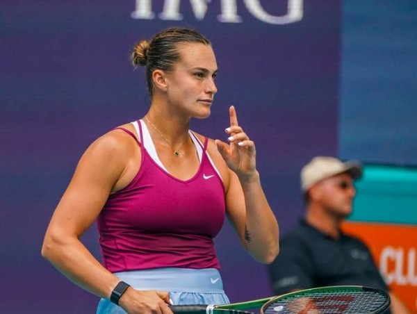 Теннис. Арина Соболенко 6 июня выиграла матч 1/4 финала "Ролан Гаррос" против Элины Свитолиной
Теннис. Арина Соболенко 6 июня выиграла матч 1/4 финала "Ролан Гаррос" против Элины Свитолиной