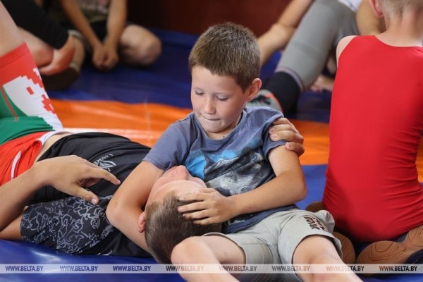 Встречи, заряжающие на победы. Ирина Курочкина дала мастер-класс юным борцам Шкловского района Встречи, заряжающие на победы. Ирина Курочкина дала мастер-класс юным борцам Шкловского района