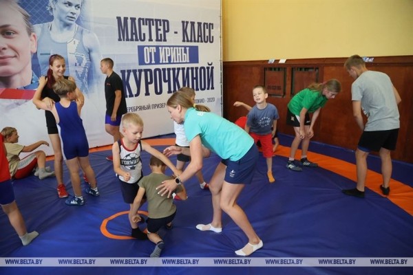 Встречи, заряжающие на победы. Ирина Курочкина дала мастер-класс юным борцам Шкловского района Встречи, заряжающие на победы. Ирина Курочкина дала мастер-класс юным борцам Шкловского района