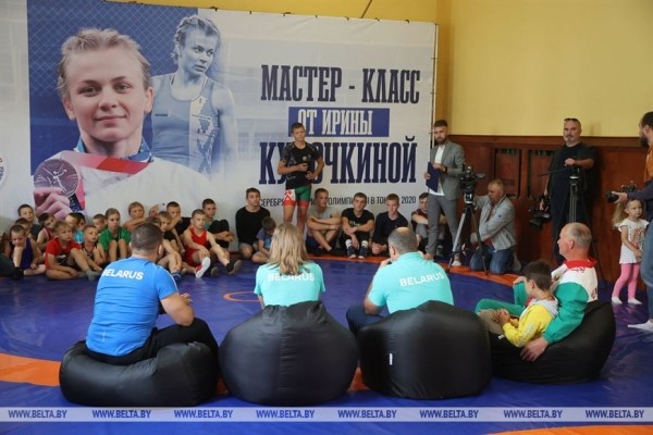 Встречи, заряжающие на победы. Ирина Курочкина дала мастер-класс юным борцам Шкловского района Встречи, заряжающие на победы. Ирина Курочкина дала мастер-класс юным борцам Шкловского района