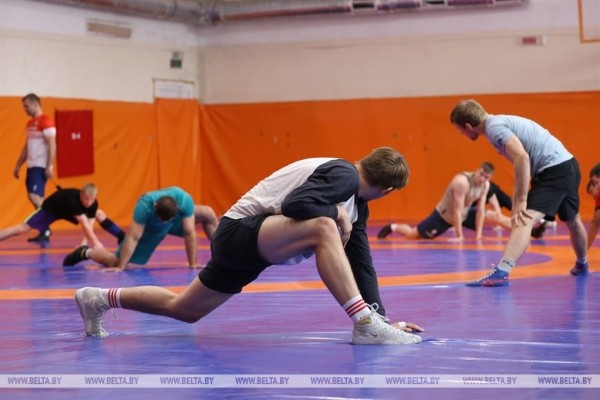 Больше агрессии и доминирования. Как наши борцы создают узнаваемый белорусский почерк на ковре