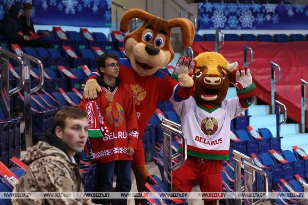 Команда "Беларусь 21" уступила молодежной сборной России на хоккейном Кубке Будущего Команда "Беларусь 21" уступила молодежной сборной России на хоккейном Кубке Будущего
