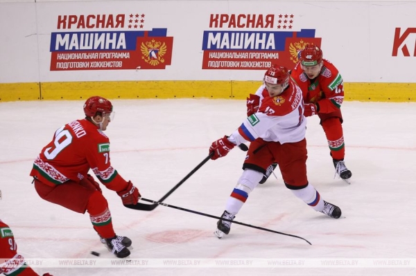 Команда "Беларусь 21" уступила молодежной сборной России на хоккейном Кубке Будущего Команда "Беларусь 21" уступила молодежной сборной России на хоккейном Кубке Будущего