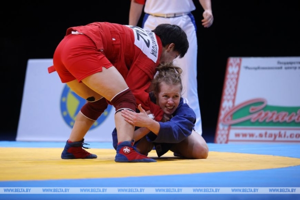 ФОТОФАКТ: Второй день Открытого Кубка Европы по самбо на призы Президента Беларуси ФОТОФАКТ: Второй день Открытого Кубка Европы по самбо на призы Президента Беларуси