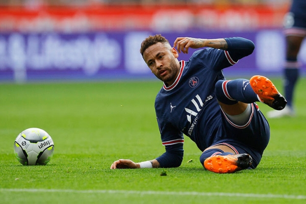 Главные беды «ПСЖ» (пока игровые): слабые позиционки, психика Неймара и неочевидный вред от Месси Главные беды «ПСЖ» (пока игровые): слабые позиционки, психика Неймара и неочевидный вред от Месси