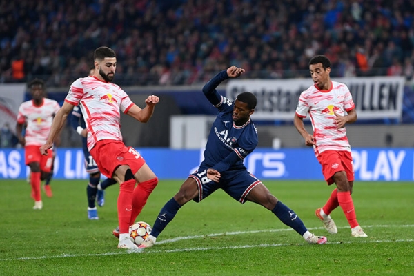 Главные беды «ПСЖ» (пока игровые): слабые позиционки, психика Неймара и неочевидный вред от Месси Главные беды «ПСЖ» (пока игровые): слабые позиционки, психика Неймара и неочевидный вред от Месси