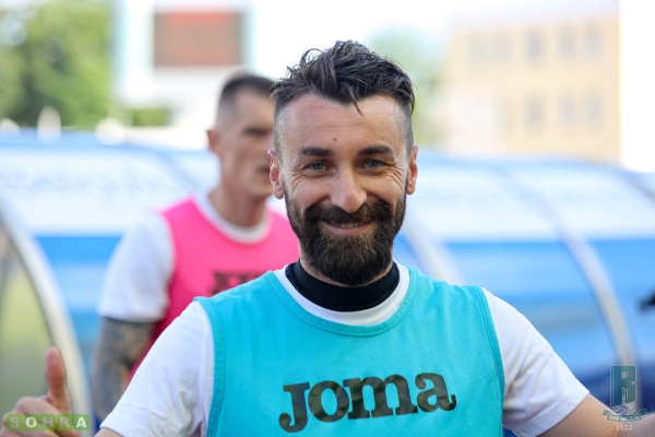 В «Рухе» Зайцева намечается что-то интересное: опытные игроки активно уходят, заменить их могут теми, кого обкатали в других клубах В «Рухе» Зайцева намечается что-то интересное: опытные игроки активно уходят, заменить их могут теми, кого обкатали в других клубах