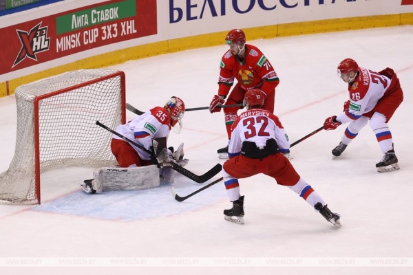 Команда "Беларусь 21" уступила молодежной сборной России на хоккейном Кубке Будущего Команда "Беларусь 21" уступила молодежной сборной России на хоккейном Кубке Будущего