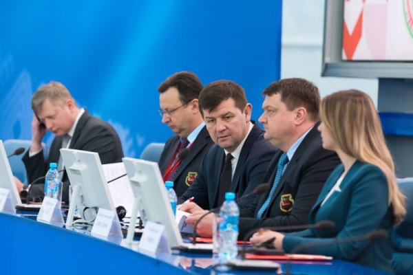 Из Минспорта убирают «доброго полицейского» (стал крайним за провал в Токио): он душил атлетов за позицию, но по-тихому. На смену прочат совсем уж диких адептов Лукашенко