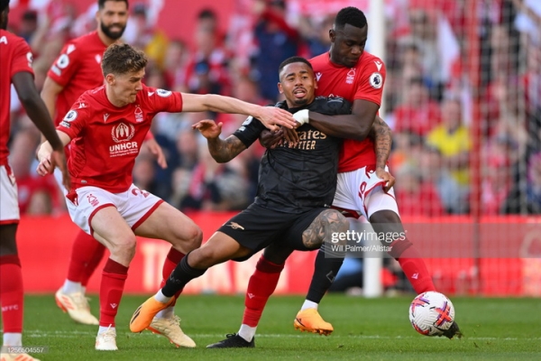 Футбол. "Манчестер Сити" досрочно выиграл чемпионат Англии по факту поражения "Арсенала" от "Ноттингем Форест"
Футбол. "Манчестер Сити" досрочно выиграл чемпионат Англии по факту поражения "Арсенала" от "Ноттингем Форест"