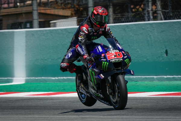 Як Такаакі Накагамі сапсаваў Гран Пры Каталоніі і, магчыма, увесь сезон MotoGP, падараваўшы перамогу Фабіа Куартарара Як Такаакі Накагамі сапсаваў Гран Пры Каталоніі і, магчыма, увесь сезон MotoGP, падараваўшы перамогу Фабіа Куартарара