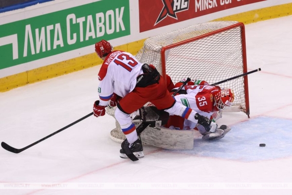 Команда "Беларусь 21" уступила молодежной сборной России на хоккейном Кубке Будущего Команда "Беларусь 21" уступила молодежной сборной России на хоккейном Кубке Будущего
